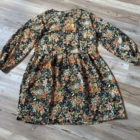 Knot Sisters Sheer long sleeved dress Floral print Size S Black High neck NEW - Picture 4 of 9